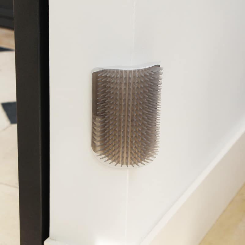 Corner Self-Groomer Brush for Cats
